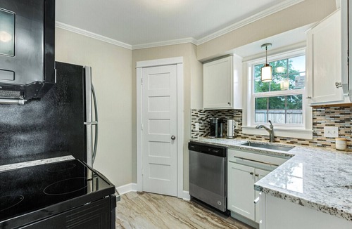 Waco House | Charming Cottage 5 minutes drive to The Silos and all things Magnolia
