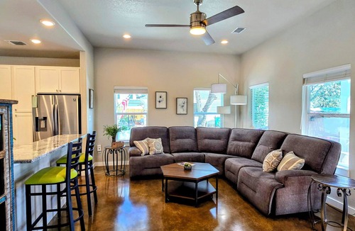 Blanco House | Charming cottage centrally located in the heart of Blanco Texas.