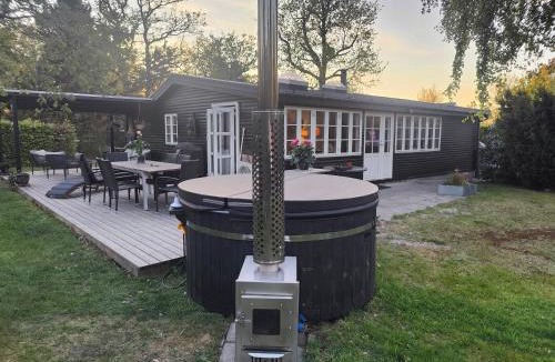 Fjellerup House | Charming Cottage Close To The Beach
