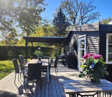 Fjellerup House | Charming Cottage Close To The Beach