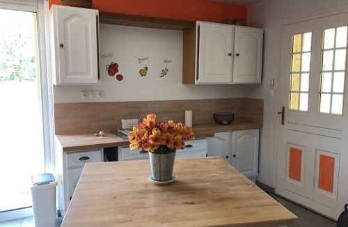 Monce-en-Belin Cottage | Charming Cottage Steps from Le Mans Circuit - Comfort, Amenities, and Parking