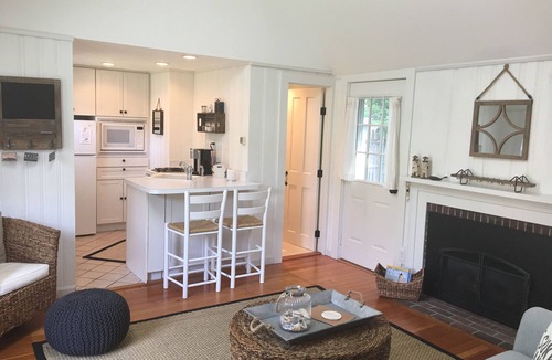 Osterville Cottage | Charming Cottage Getaway