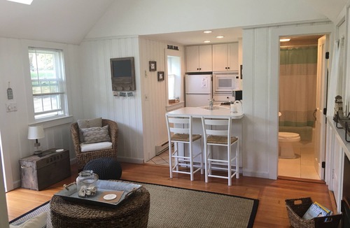 Osterville Cottage | Charming Cottage Getaway