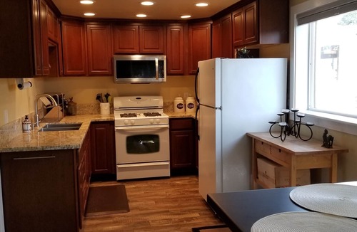 Coombsville House | Charming Cottage/Guest House 2 miles from Downtown Napa