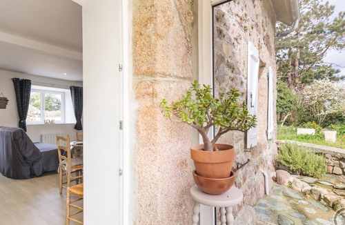 Cosqueville Cottage | Charming cottage in Vicq-sur-Mer