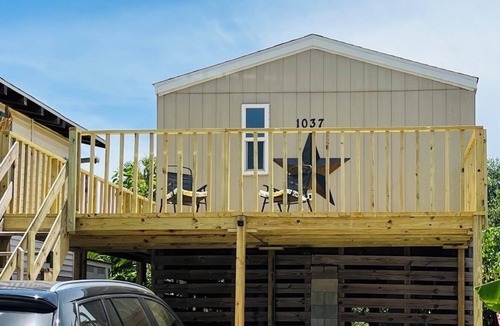 Dickinson House | Charming Cottage I on Dickinson Baynn