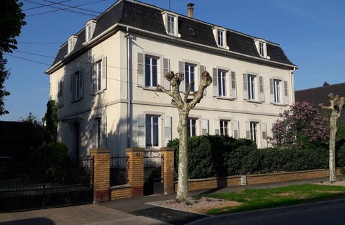 Benfeld Apartment | Charming cottage in a mansion for 4 people