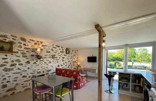 Beaufou Cottage | Charming Cottage in Beaufou with Private Terrace