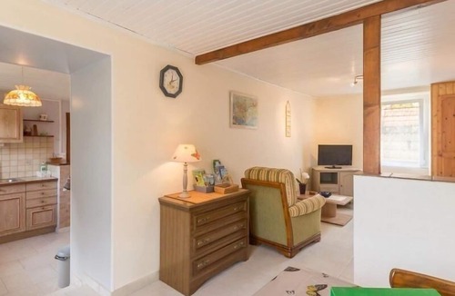 Crossac Cottage | Charming Cottage in Countryside, 25 km from Beach, Wi-Fi, Baby Gear, Pet Friendly