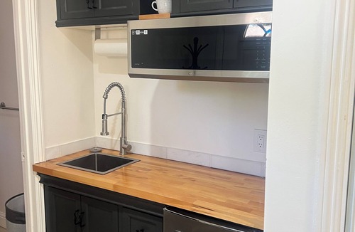 Loomis Cottage | Charming cottage in delightful Loomis