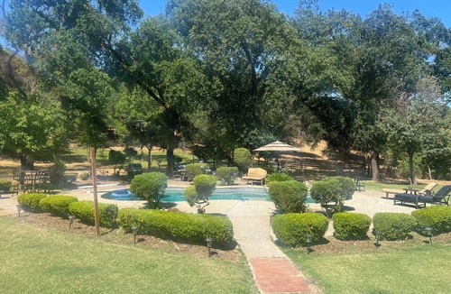 Loomis Cottage | Charming cottage in delightful Loomis