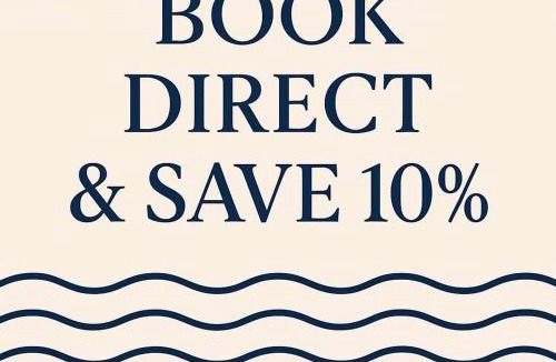 Holt House | Charming Cottage in Holt with Parking