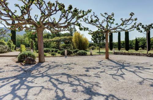 Oppede House | Charming Cottage in Oppède amidst Vineyards