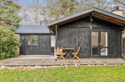 Udsholt House | Charming Cottage In Raageleje