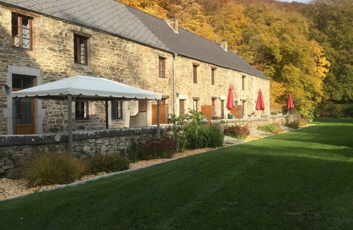 Vireux-Wallerand Cottage | Charming cottage in the middle of the woods