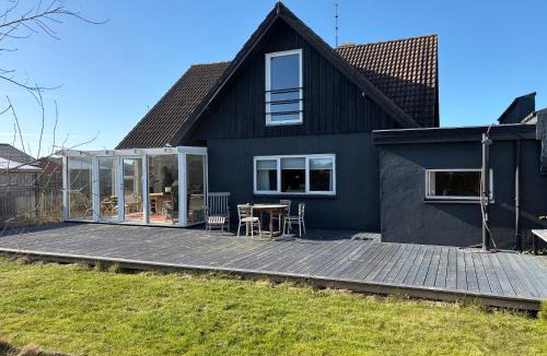 Thyboron Villa | Charming Cottage In Town Near The Beach
