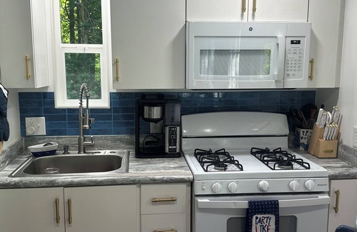 South Hero House | Charming cottage in the beautiful Lake Champlain Islands!