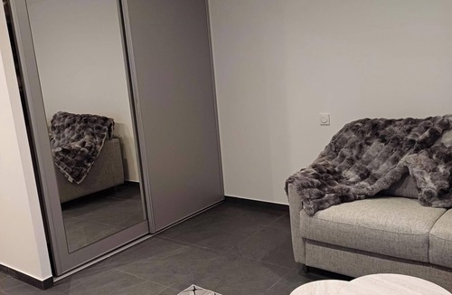 Menton Apartment | Charming cottage in villa