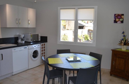 Vouvray Cottage | Charming cottage in Vouvray with garden and 2 bedrooms