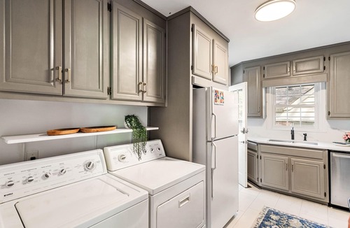 Great Lakes Cottage | Charming Cottage in Walkable Downtown Decatur