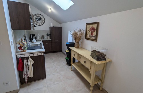 Chaingy Cottage | Charming cottage near Orléans with private garden and parking
