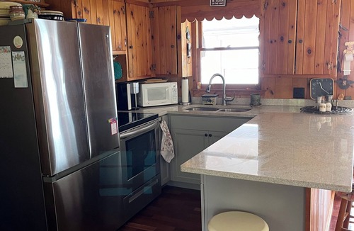 Willsboro Cottage | Charming Cottage on Lake Champlain