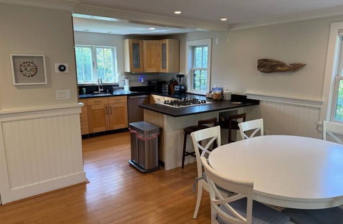 Monomoy House | Charming cottage on Polpis Bike Path