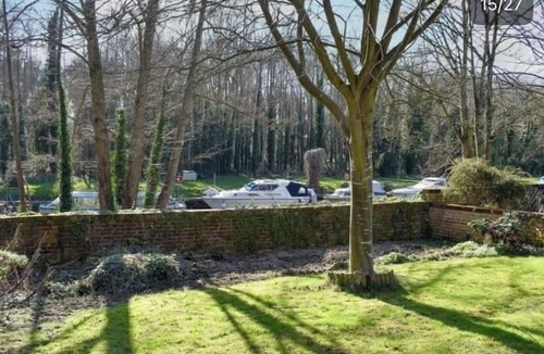 Maidstone Cottage | Charming Cottage Overlooking River & Nr Town/FREE Parking