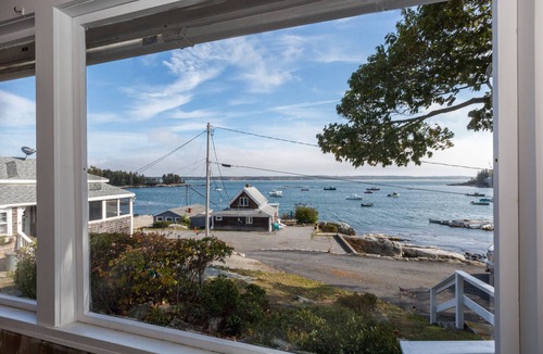 Five Islands House | Charming cottage overlooking picturesque Five Islands Harbor in Georgetown, ME