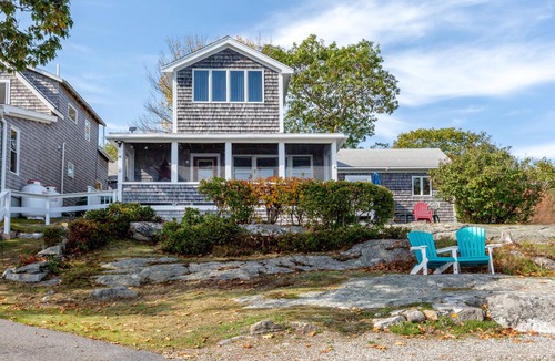 Five Islands House | Charming cottage overlooking picturesque Five Islands Harbor in Georgetown, ME