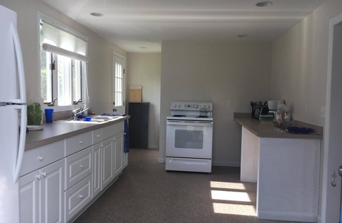 Guilford Cottage | Charming cottage overlooking the Cove