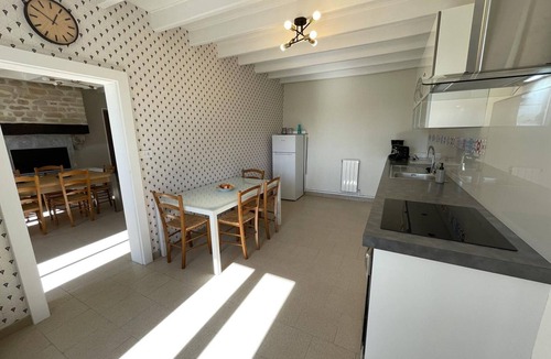 Manthelan Cottage | Charming cottage, pets allowed - 6 guests