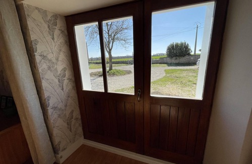 Manthelan Cottage | Charming cottage, pets allowed - 6 guests