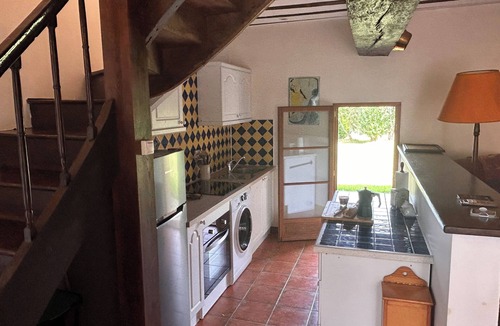 Courcite Cottage | Charming Cottage Retreat with garden