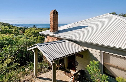 Hardys Bay House | Charming Cottage Retreat by HolidayCo.