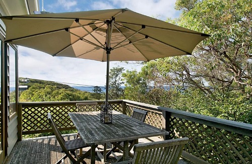 Hardys Bay House | Charming Cottage Retreat by HolidayCo.