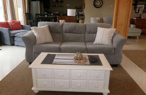 Lewisburg Cottage | Charming Cottage Retreat, Dog friendly-fee