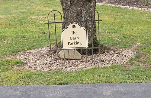 Lewisburg Cottage | Charming Cottage Retreat, Dog friendly-fee