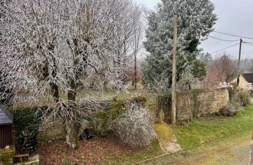 Courcite House | Charming Cottage Retreat with garden