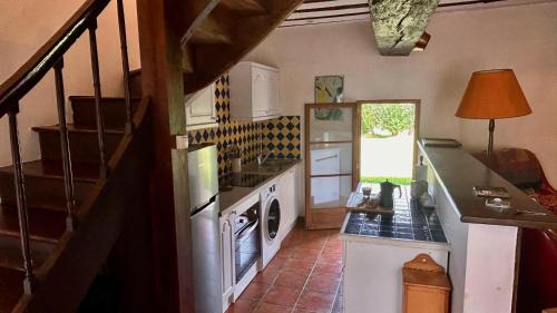 Courcite House | Charming Cottage Retreat with garden