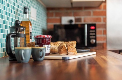 Cheswardine House | Charming Cottage Stunning Views - Pass the Keys