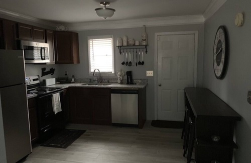 Eatonton House | Charming cottage set in peaceful, secluded countryside, 0.2 miles from the lake.