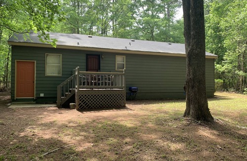 Eatonton House | Charming cottage set in peaceful, secluded countryside, 0.2 miles from the lake.