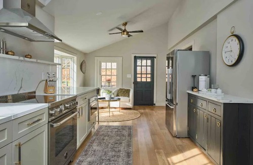 New Hope Cottage | Charming cottage situated between New Hope Boro and Peddlers Village