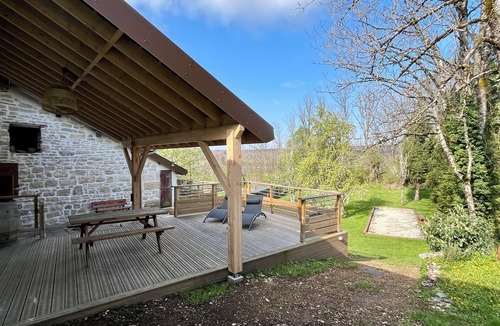 Le Frasnois House | Charming cottage, sleeps 8/10