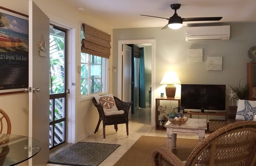 Lanikai Cottage | Charming cottage steps from Lanikai Beach