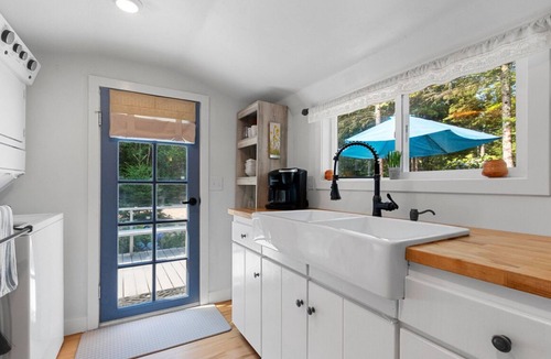 Baileys Harbor Cottage | Charming Cottage