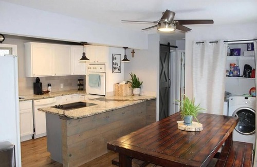 Tebbetts House | Charming Cottage on Osage River in Jefferson City
