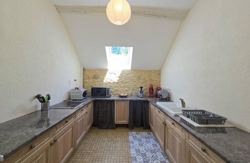 Berbiguieres Cottage | Charming Cottage with Pool and Private Parking in Périgord Noir