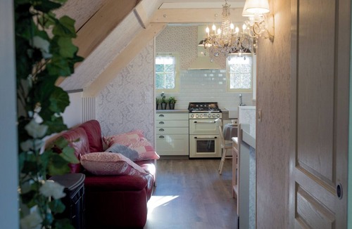 Lagarde House | Charming cottage with garden by the river.